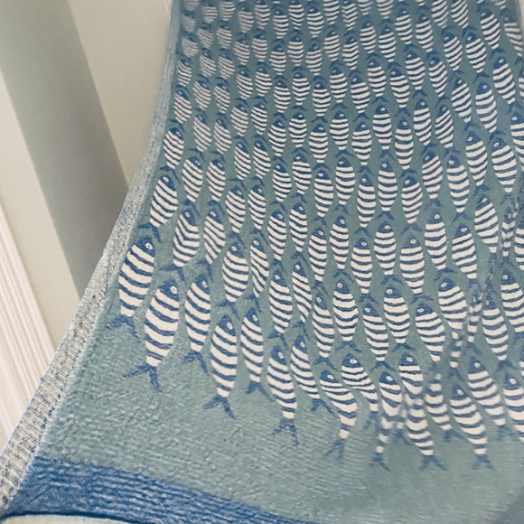 School of Fish Towel Soft Muslin Layered Weave Organic Cotton XL Sea Green Blue - Picture 3 of 12